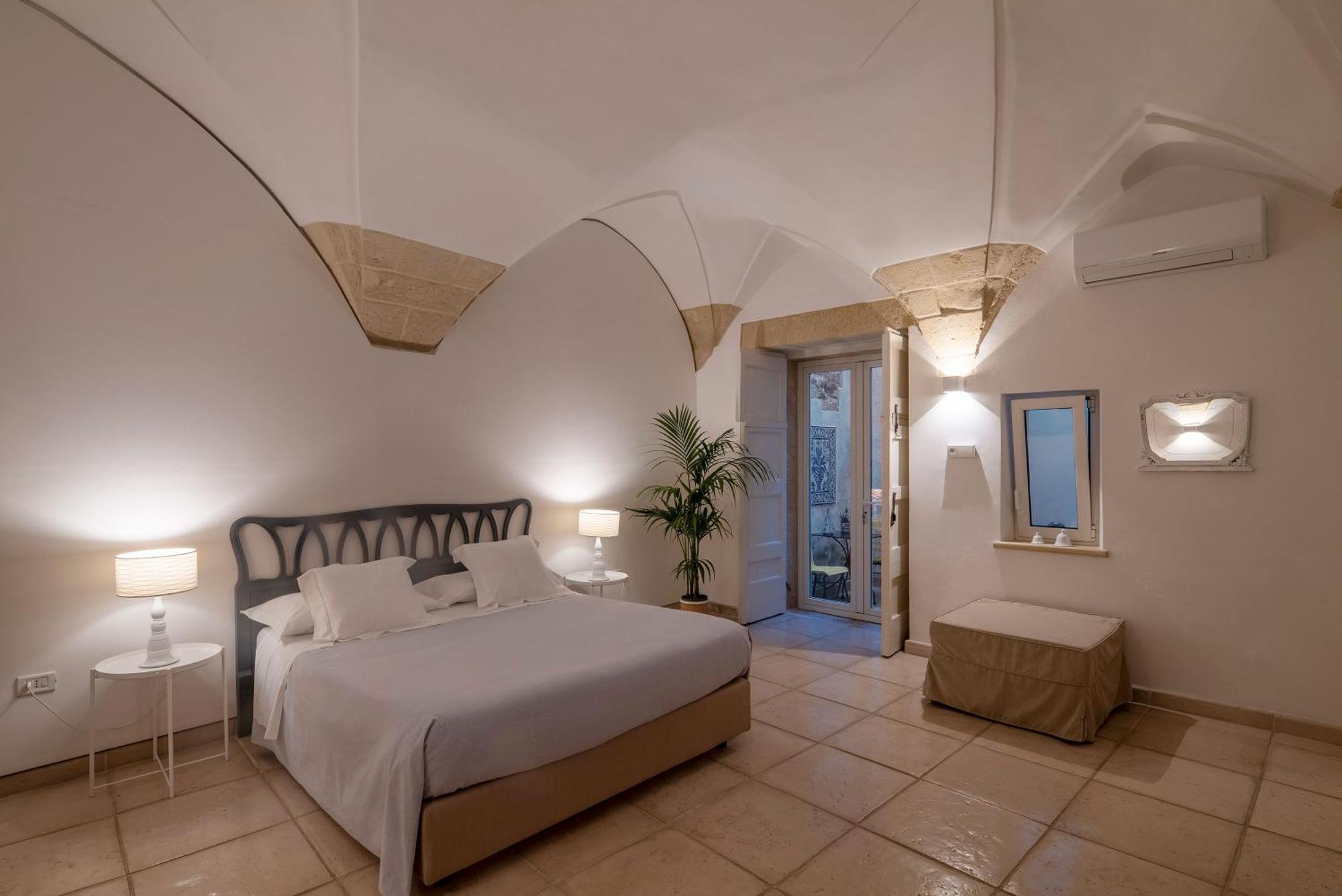 Corte Dei Romiti Apartment - Lecce Selection Extérieur photo